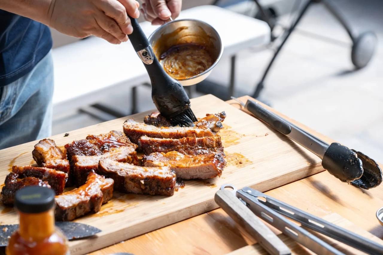 スパイスの販売やYouTubeの配信など趣味の域を超えたご主人のバーベキューテクニック。